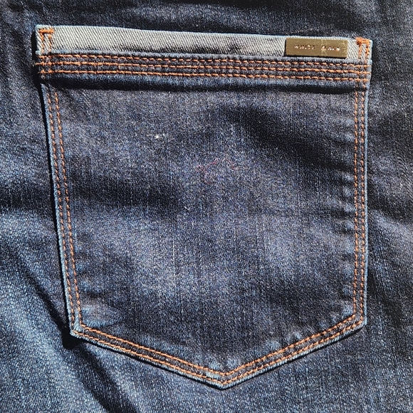 WHBM, Women's Dark Blue Denim Shorts, SIZE 8 - Picture 5 of 5